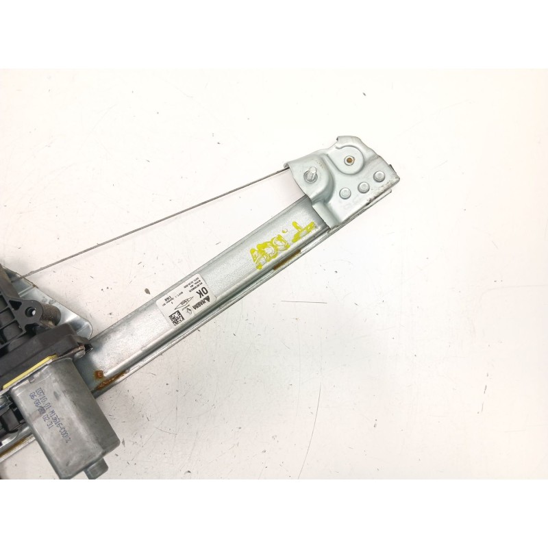 Recambio de elevalunas trasero derecho para dacia sandero ii (b8_) 1.5 blue dci 95 (b8jl) referencia OEM IAM 827206057R  