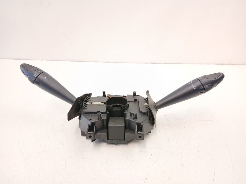 Recambio de mando luces y limpias para fiat bravo i (182_) 1.9 jtd referencia OEM IAM 735251559  
