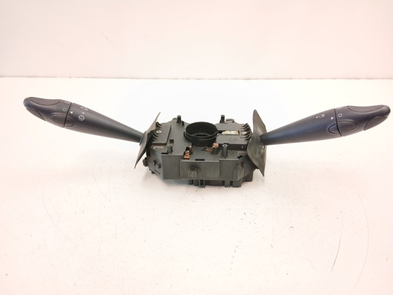 Recambio de mando luces y limpias para fiat bravo i (182_) 1.9 jtd referencia OEM IAM 735251559  