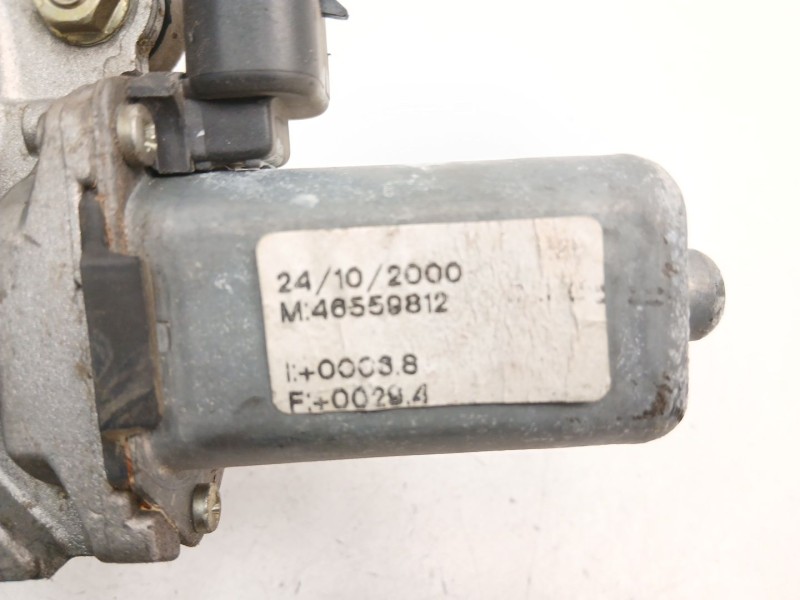 Recambio de elevalunas delantero izquierdo para fiat bravo i (182_) 1.9 jtd referencia OEM IAM 46559812  