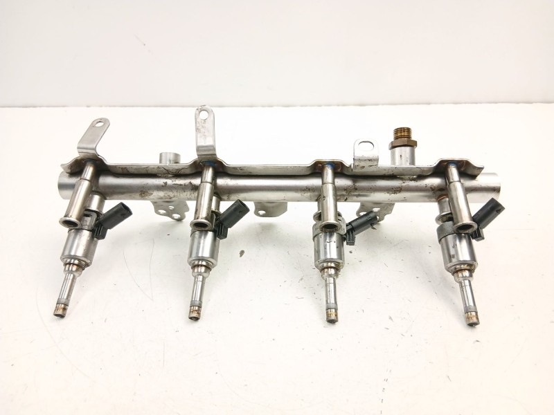 Recambio de inyectores juego para seat exeo st (3r5) 1.8 tsi referencia OEM IAM 06J133036B  
