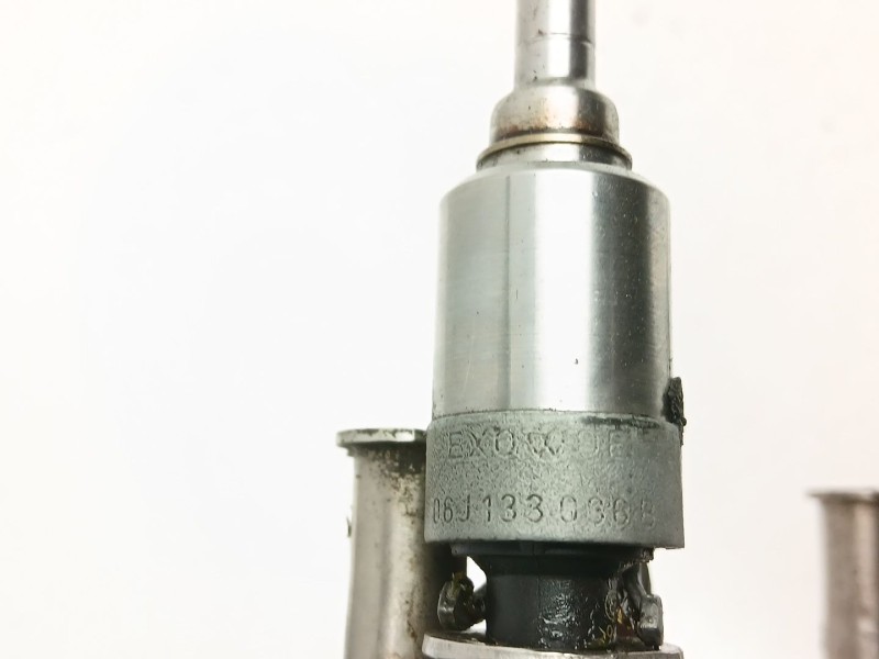 Recambio de inyectores juego para seat exeo st (3r5) 1.8 tsi referencia OEM IAM 06J133036B  