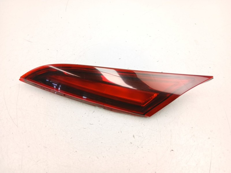 Recambio de piloto porton derecho para opel insignia a sedán (g09) 2.0 cdti (69) referencia OEM IAM 23135916  