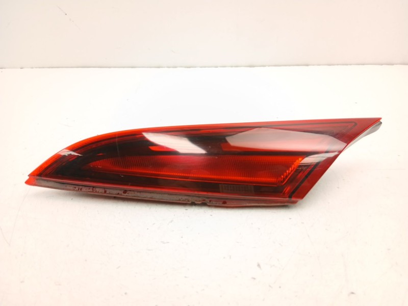 Recambio de piloto porton derecho para opel insignia a sedán (g09) 2.0 cdti (69) referencia OEM IAM 23135916  