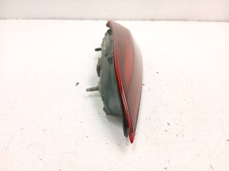 Recambio de piloto porton derecho para opel insignia a sedán (g09) 2.0 cdti (69) referencia OEM IAM 23135916  