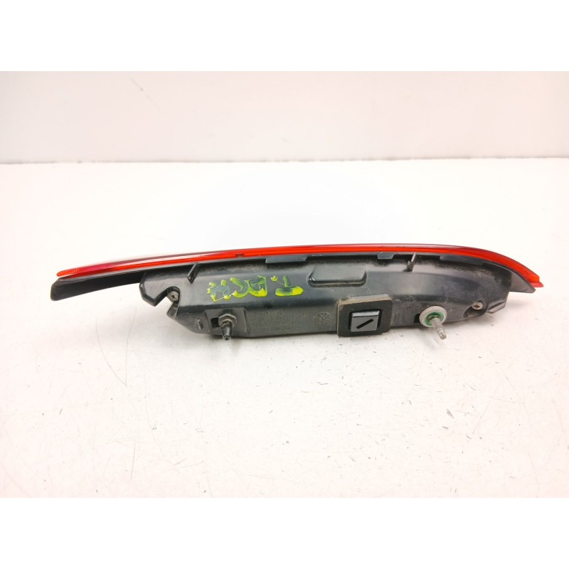 Recambio de piloto porton derecho para opel insignia a sedán (g09) 2.0 cdti (69) referencia OEM IAM 23135916  