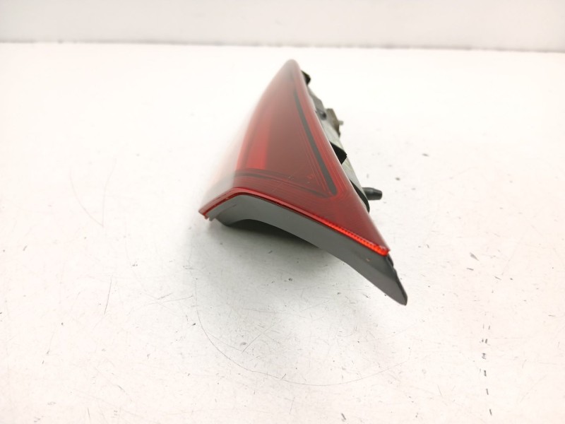 Recambio de piloto porton derecho para opel insignia a sedán (g09) 2.0 cdti (69) referencia OEM IAM 23135916  