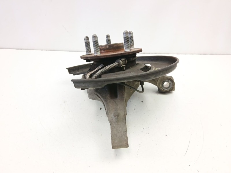 Recambio de mangueta delantera derecha para opel insignia a sedán (g09) 2.0 cdti (69) referencia OEM IAM 13219081  
