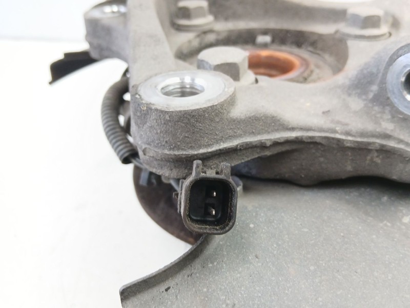 Recambio de mangueta delantera derecha para opel insignia a sedán (g09) 2.0 cdti (69) referencia OEM IAM 13219081  