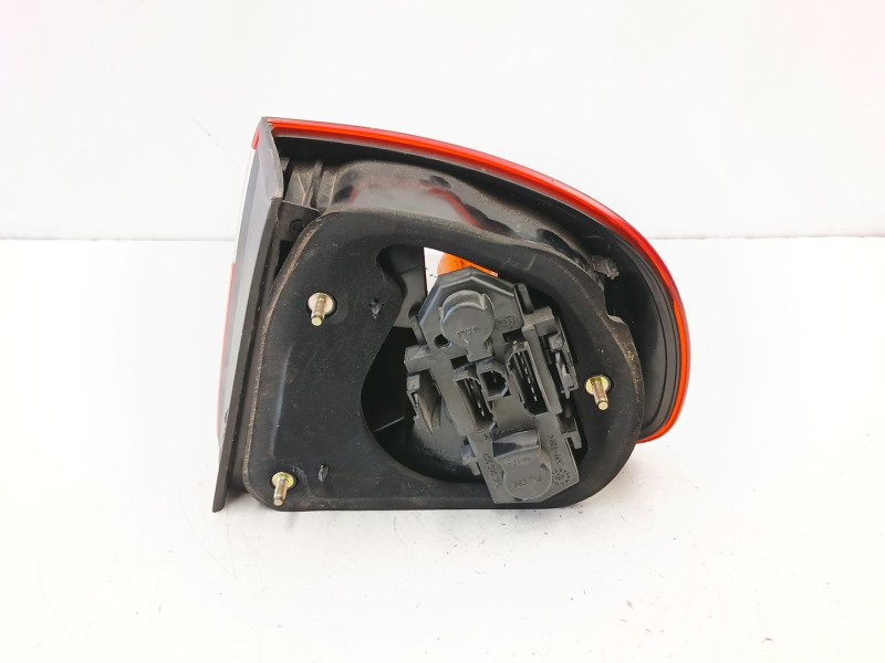 Recambio de piloto trasero izquierdo para seat toledo ii (1m2) 1.9 tdi referencia OEM IAM 1M6945095B  