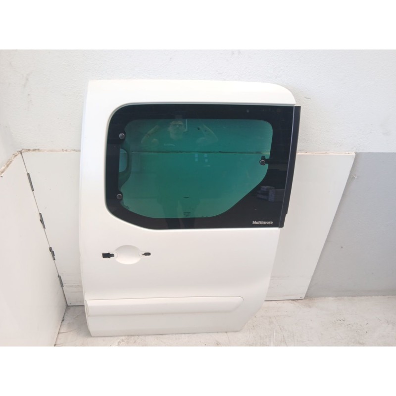 Recambio de puerta trasera izquierda para citroën berlingo multispace (b9) 1.6 hdi 90 referencia OEM IAM 9831169780  