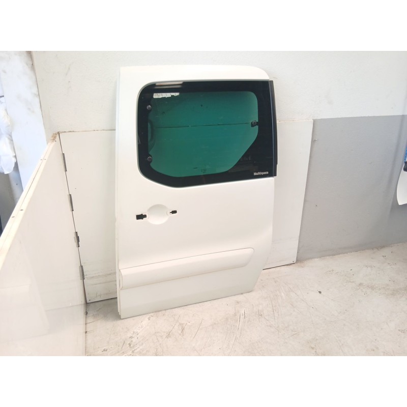 Recambio de puerta trasera izquierda para citroën berlingo multispace (b9) 1.6 hdi 90 referencia OEM IAM 9831169780  