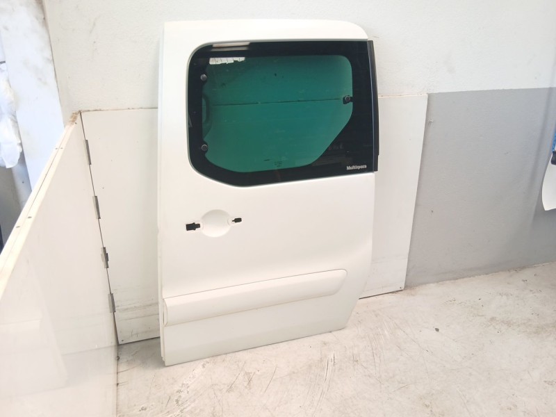 Recambio de puerta trasera izquierda para citroën berlingo multispace (b9) 1.6 hdi 90 referencia OEM IAM 9831169780  