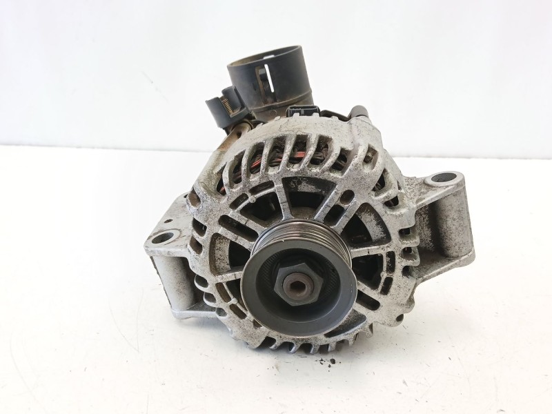 Recambio de alternador para ford mondeo iii sedán (b4y) 2.0 tdci referencia OEM IAM 1S7T10300BE  