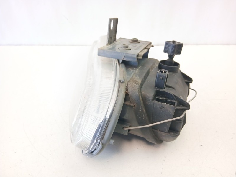 Recambio de antiniebla derecho para peugeot 406 (8b) 2.0 16v referencia OEM IAM 6205N3  