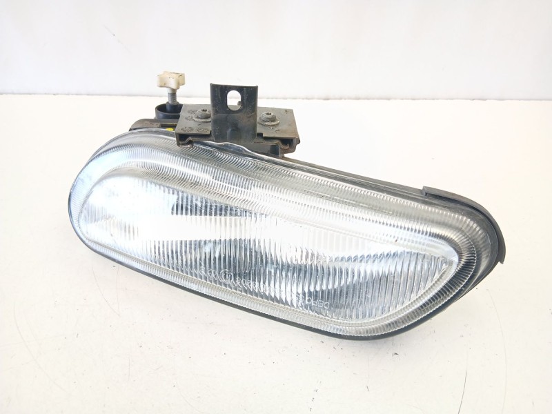 Recambio de antiniebla izquierdo para peugeot 406 (8b) 2.0 16v referencia OEM IAM 6204N3  
