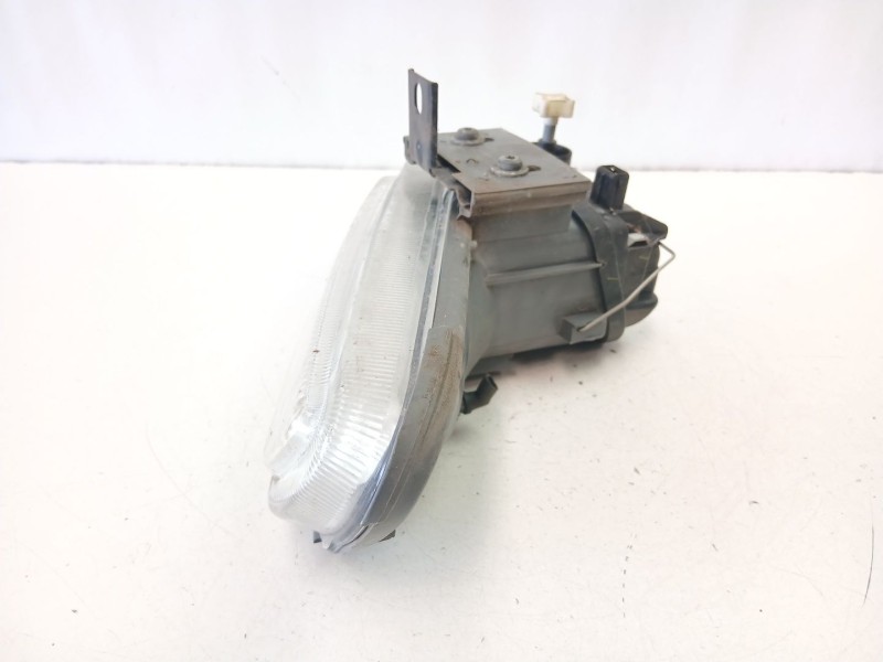 Recambio de antiniebla izquierdo para peugeot 406 (8b) 2.0 16v referencia OEM IAM 6204N3  