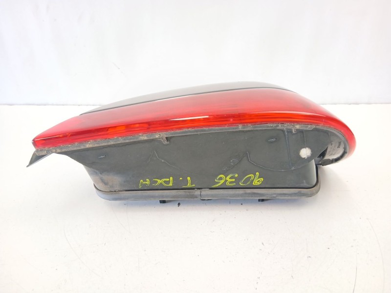 Recambio de piloto trasero derecho para peugeot 406 (8b) 2.0 16v referencia OEM IAM 6351E8  
