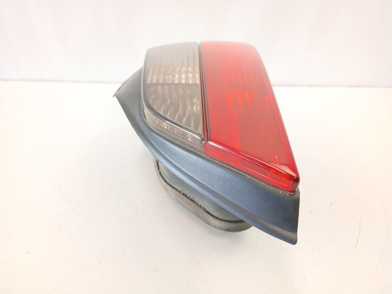 Recambio de piloto trasero derecho para peugeot 406 (8b) 2.0 16v referencia OEM IAM 6351E8  