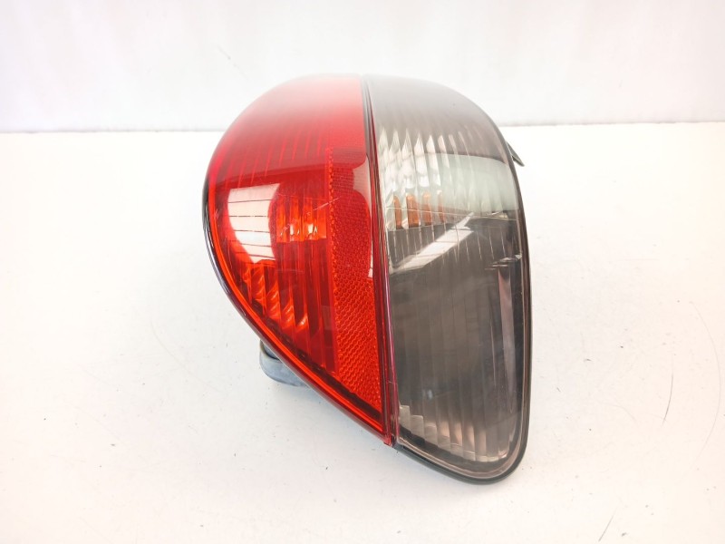 Recambio de piloto trasero derecho para peugeot 406 (8b) 2.0 16v referencia OEM IAM 6351E8  