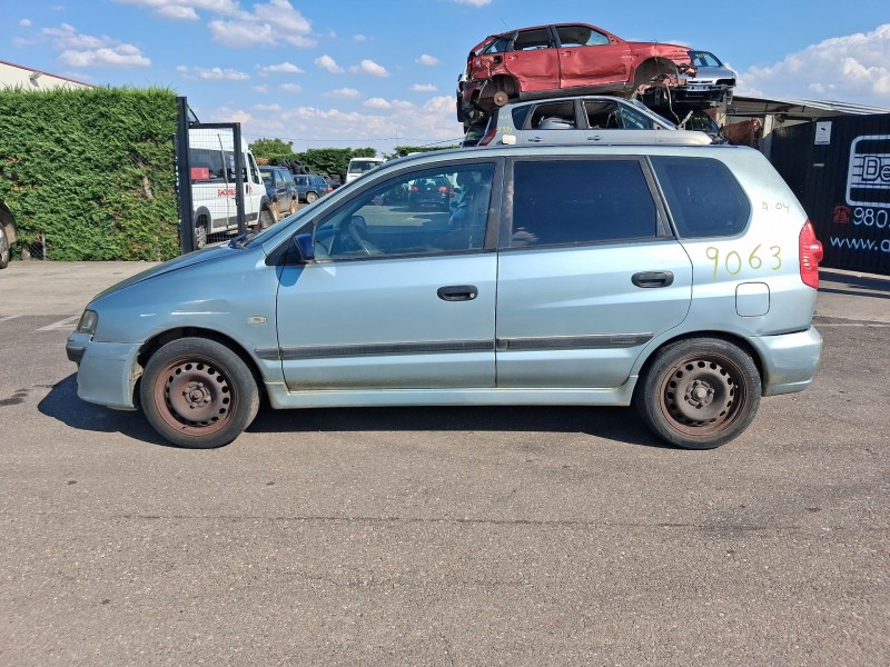 mitsubishi space star monospace (dg_a) del año 2001