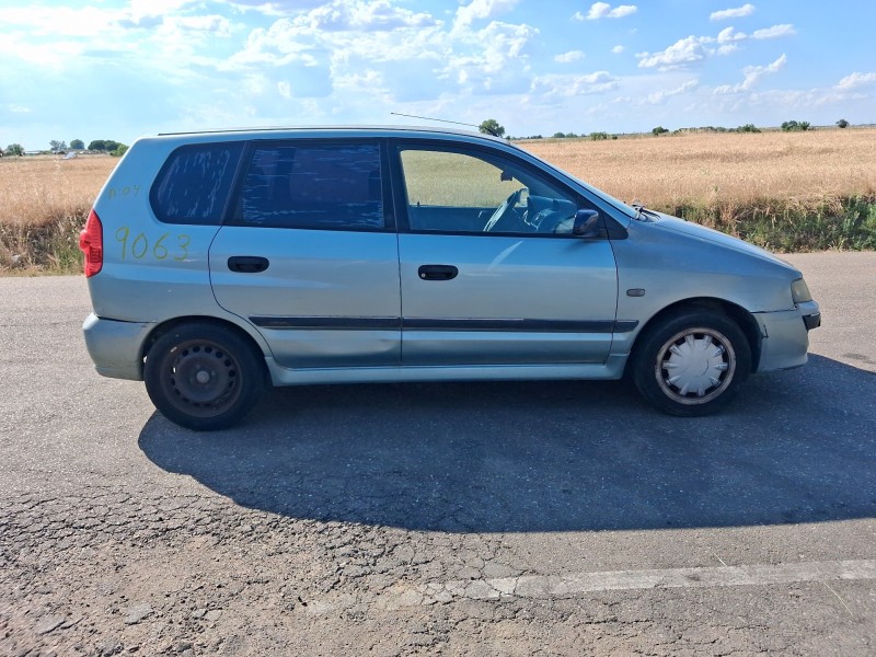 mitsubishi space star monospace (dg_a) del año 2001