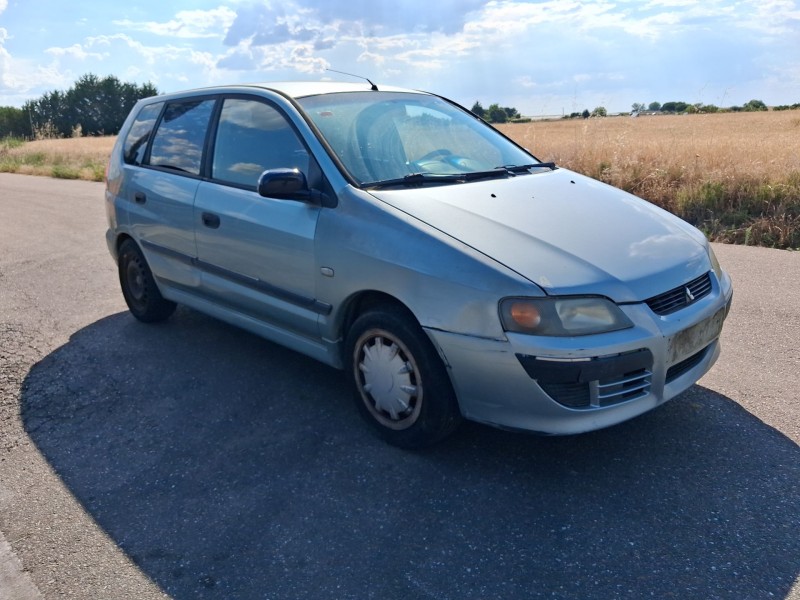 mitsubishi space star monospace (dg_a) del año 2001