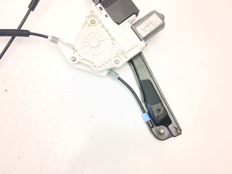 Recambio de elevalunas delantero izquierdo para seat ibiza iii (6l1) 1.4 16v referencia OEM IAM 6L2959802  