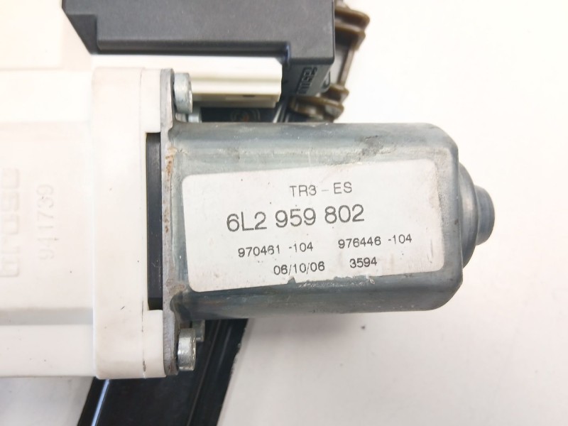 Recambio de elevalunas delantero izquierdo para seat ibiza iii (6l1) 1.4 16v referencia OEM IAM 6L2959802  