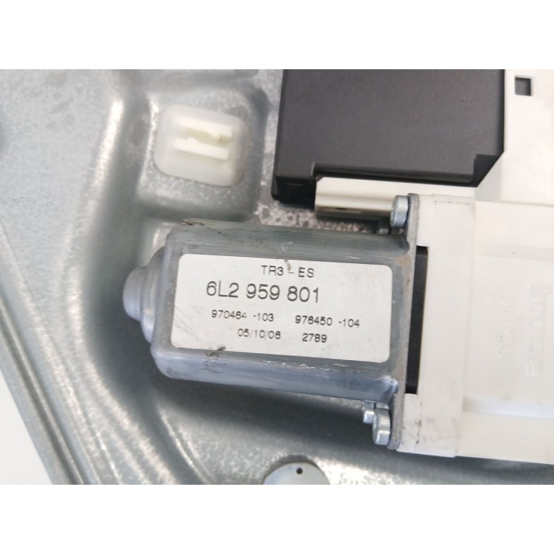 Recambio de elevalunas delantero derecho para seat ibiza iii (6l1) 1.4 16v referencia OEM IAM 6L3837752CR 6L3837756S 6L2959801