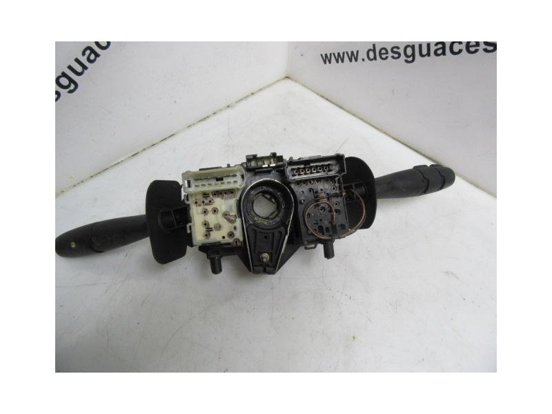 Recambio de mando luces y limpias : renault master : 2.2 dci (89,73cv) [2001] para renault master 2.2 dci referencia OEM IAM   