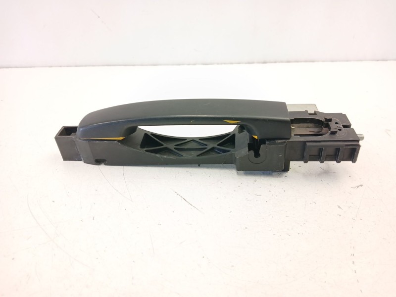 Recambio de manilla delantera izquierda para nissan navara np300 (d40) 2.5 dci 4wd referencia OEM IAM 80611EB300  