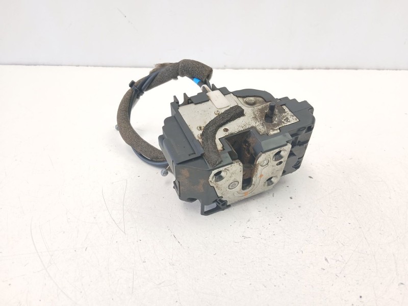 Recambio de cerradura puerta trasera izquierda para nissan navara np300 (d40) 2.5 dci 4wd referencia OEM IAM 82501EB305  