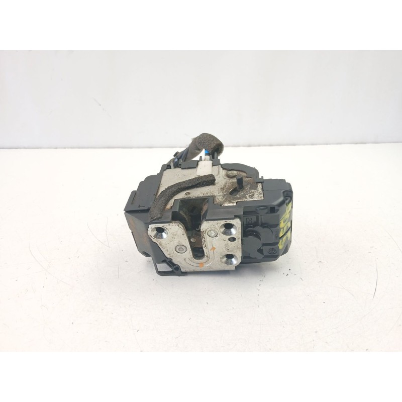 Recambio de cerradura puerta trasera izquierda para nissan navara np300 (d40) 2.5 dci 4wd referencia OEM IAM 82501EB305  