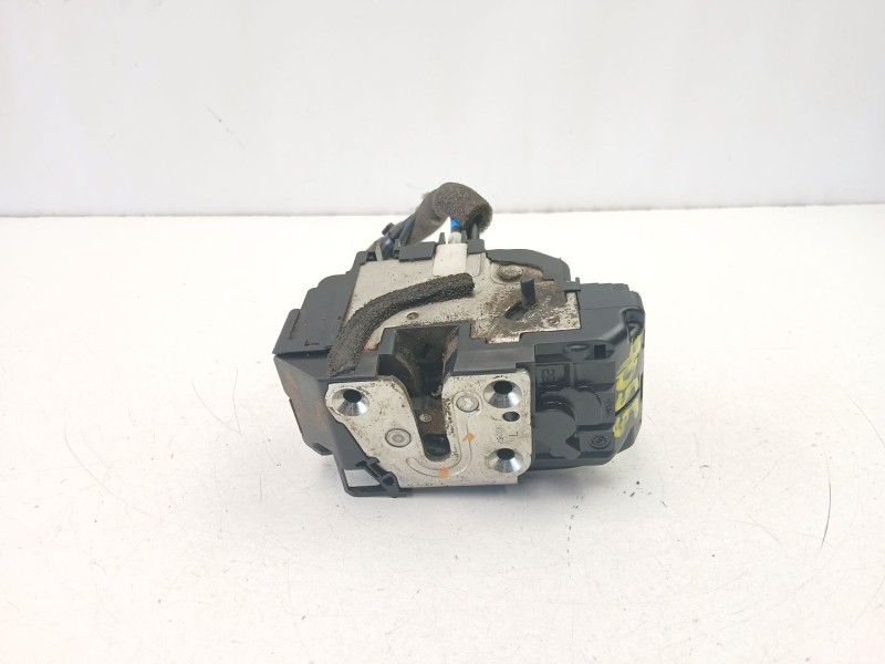 Recambio de cerradura puerta trasera izquierda para nissan navara np300 (d40) 2.5 dci 4wd referencia OEM IAM 82501EB305  