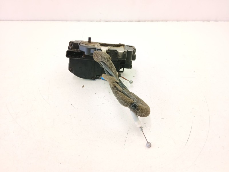 Recambio de cerradura puerta trasera izquierda para nissan navara np300 (d40) 2.5 dci 4wd referencia OEM IAM 82501EB305  