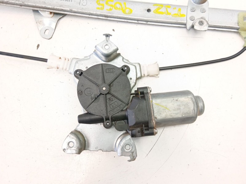 Recambio de elevalunas trasero izquierdo para nissan navara np300 (d40) 2.5 dci 4wd referencia OEM IAM 82701EB315  