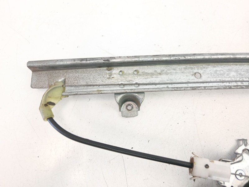 Recambio de elevalunas trasero izquierdo para nissan navara np300 (d40) 2.5 dci 4wd referencia OEM IAM 82701EB315  