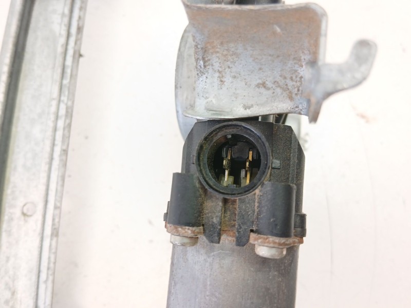 Recambio de elevalunas trasero izquierdo para nissan navara np300 (d40) 2.5 dci 4wd referencia OEM IAM 82701EB315  