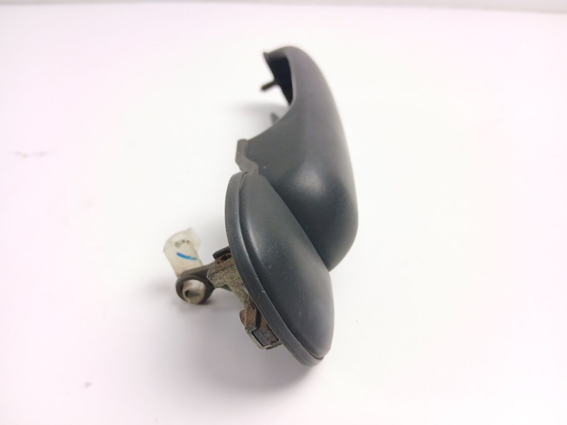 Recambio de manilla delantera derecha para nissan terrano ii (r20) 2.7 tdi 4wd referencia OEM IAM 806067F000  