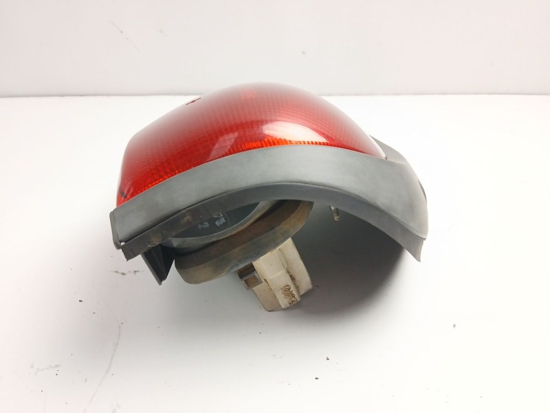 Recambio de piloto trasero izquierdo para nissan terrano ii (r20) 2.7 tdi 4wd referencia OEM IAM 268550X000  