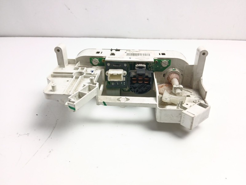 Recambio de mandos calefaccion aire para nissan terrano ii (r20) 2.7 tdi 4wd referencia OEM IAM 275000X000 EG08136701 