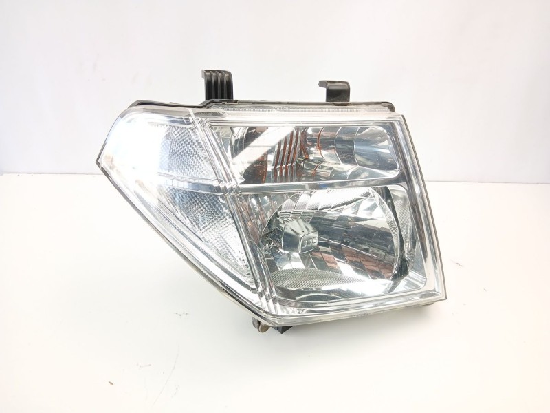 Recambio de faro derecho para nissan navara np300 (d40) 2.5 dci 4wd referencia OEM IAM 26010EB30A  