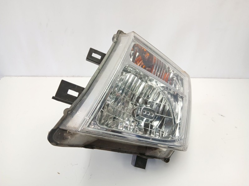 Recambio de faro izquierdo para nissan navara np300 (d40) 2.5 dci 4wd referencia OEM IAM 26060EB30A  