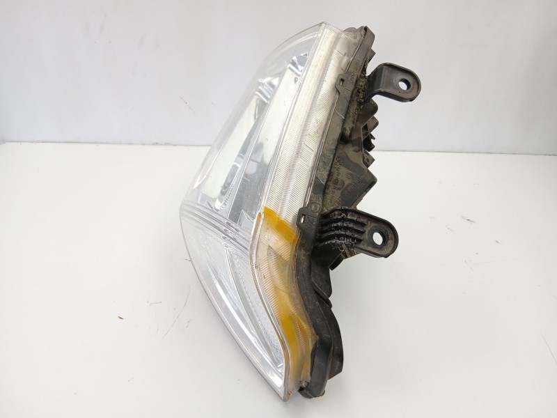 Recambio de faro izquierdo para nissan navara np300 (d40) 2.5 dci 4wd referencia OEM IAM 26060EB30A  