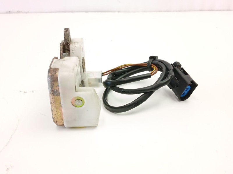 Recambio de cerradura maletero / porton para ford puma (ec_) 1.4 16v referencia OEM IAM V97FBC43102AH  