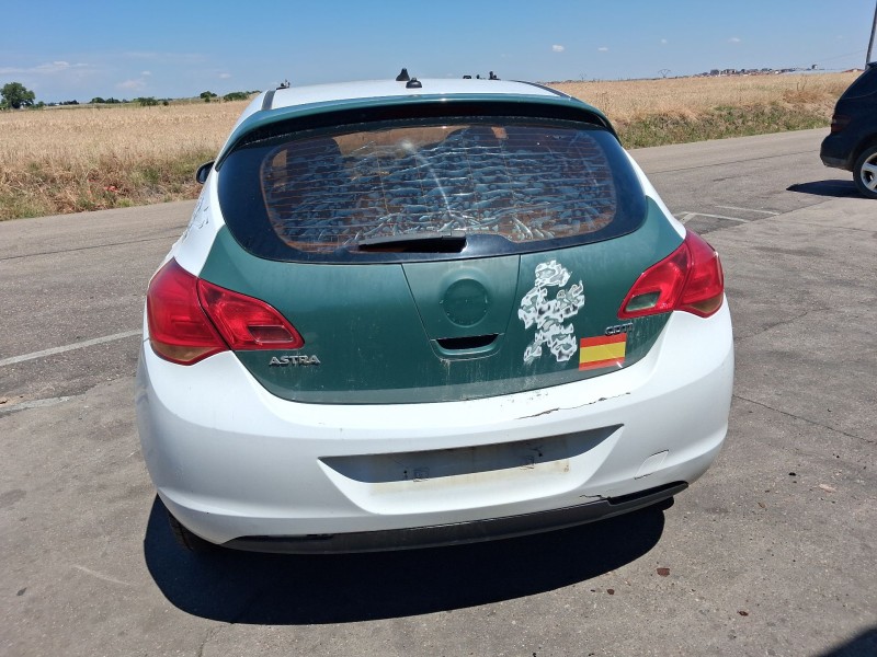 opel astra j (p10) del año 2009