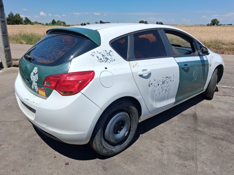opel astra j (p10) del año 2009