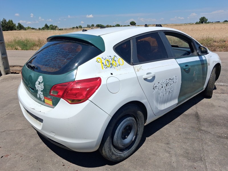 opel astra j (p10) del año 2009