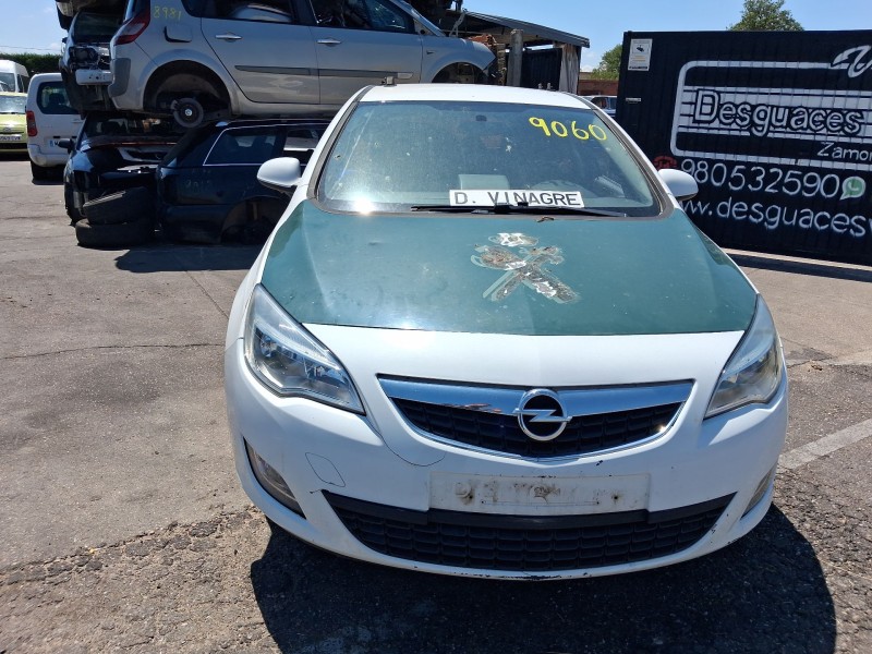 opel astra j (p10) del año 2009